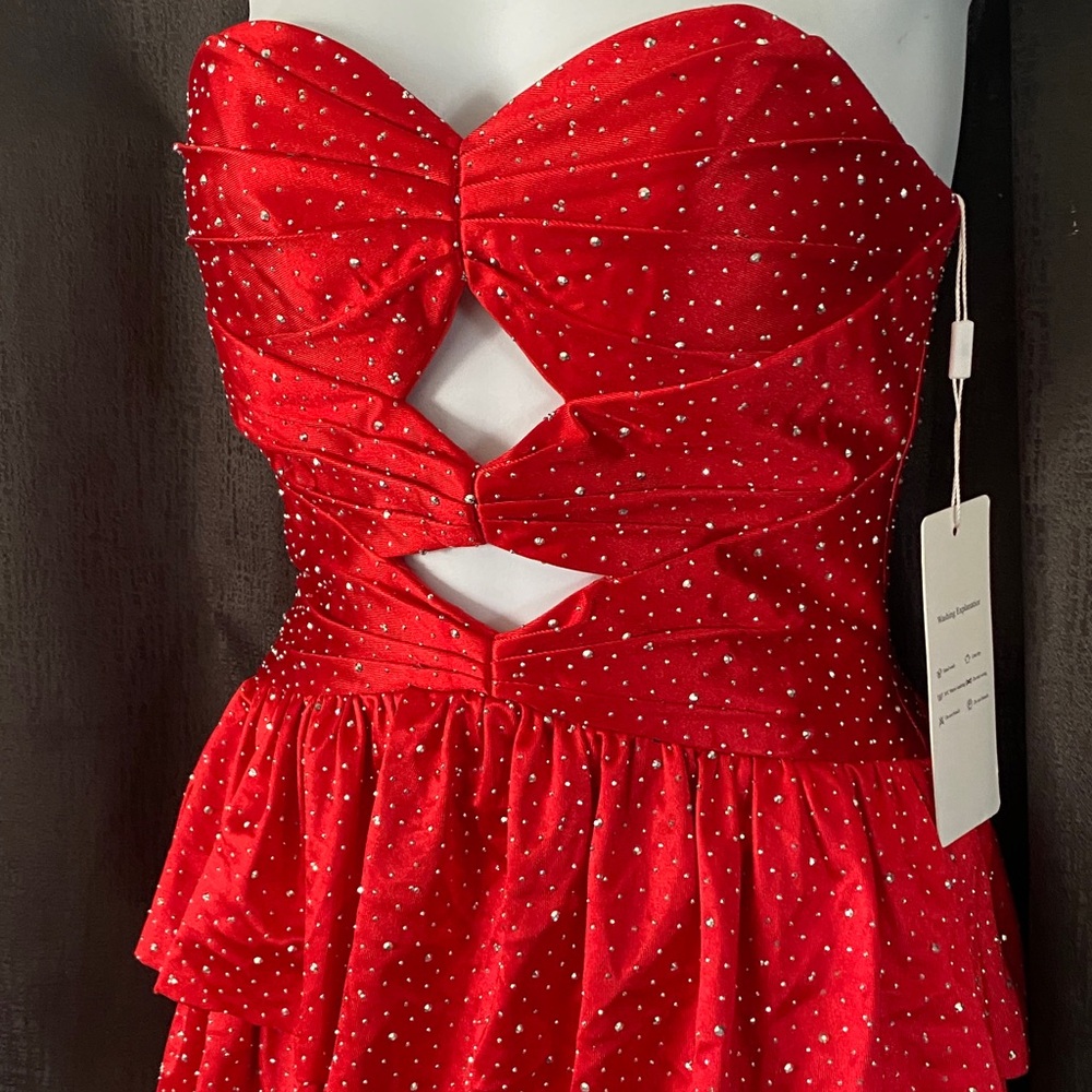 Red Strapless Ruffled Dress - Picture 4 of 9